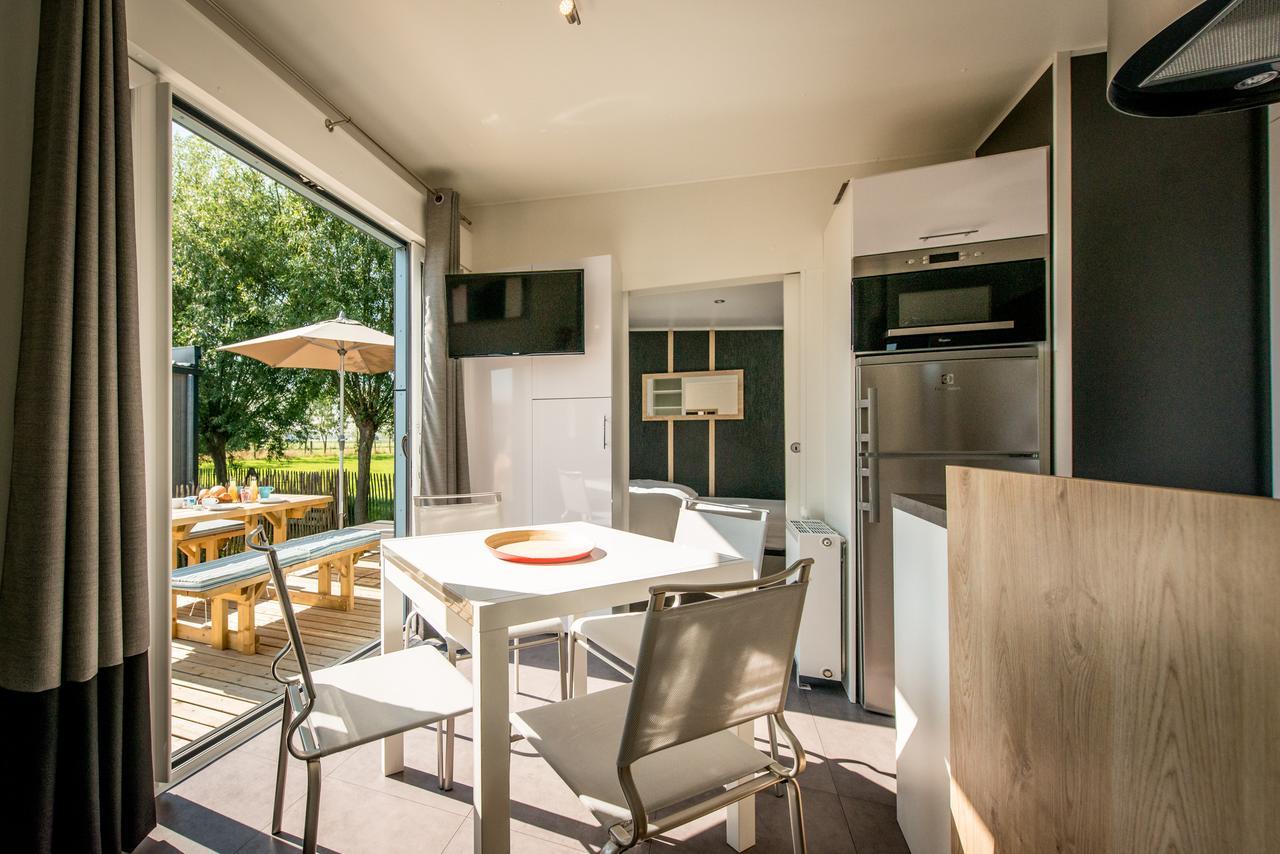Two-Bedroom Cottage,697452213:JPEG